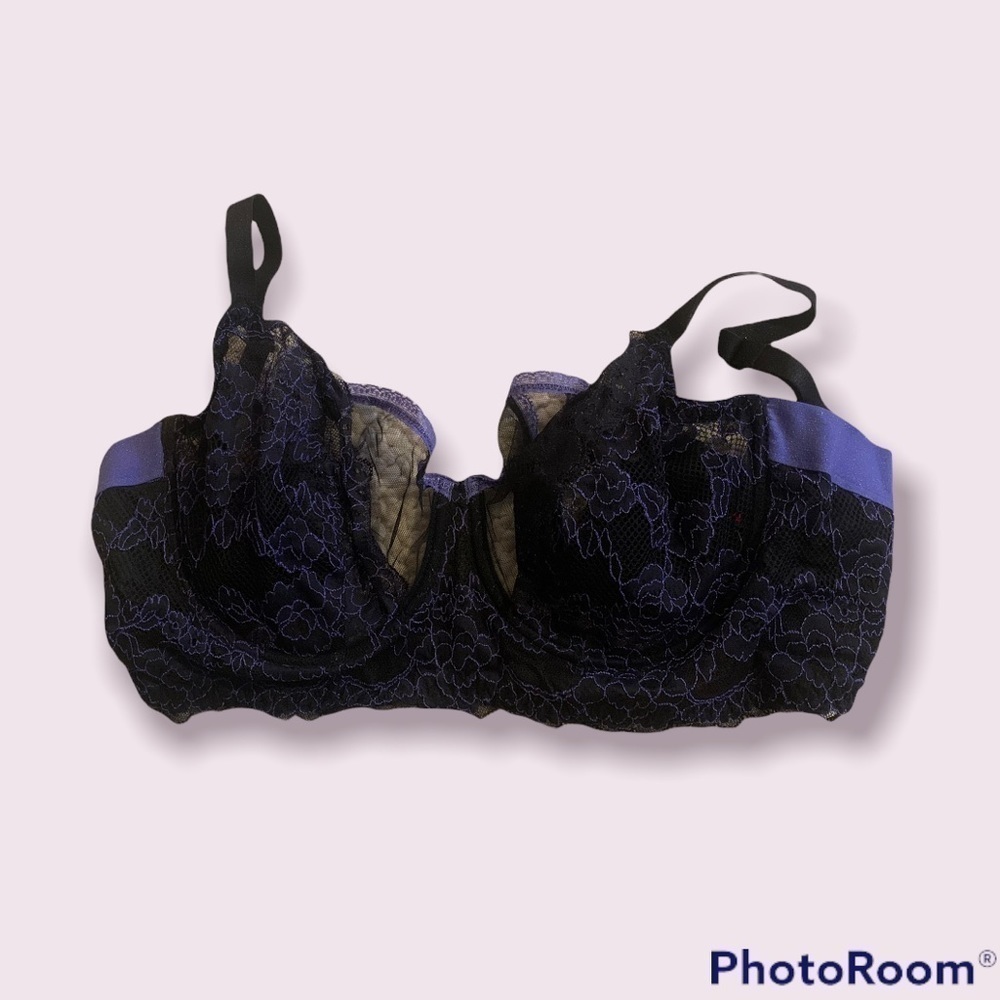 Nwot Passionata lace bra with wide rib strap